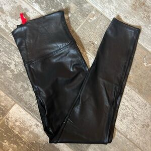 Black Leather Look Leggings / Petite length